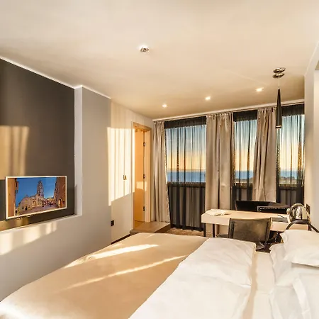The View Luxury Rooms-2